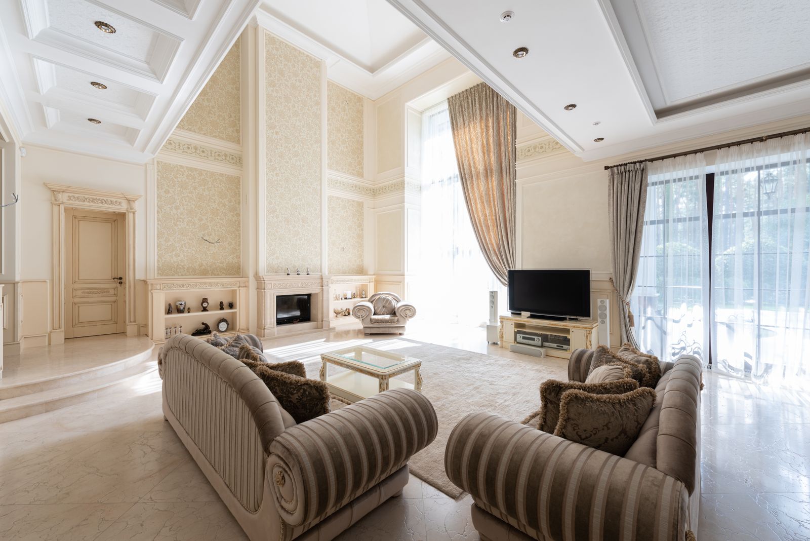 Classic Apartment Overlooking the Opera House